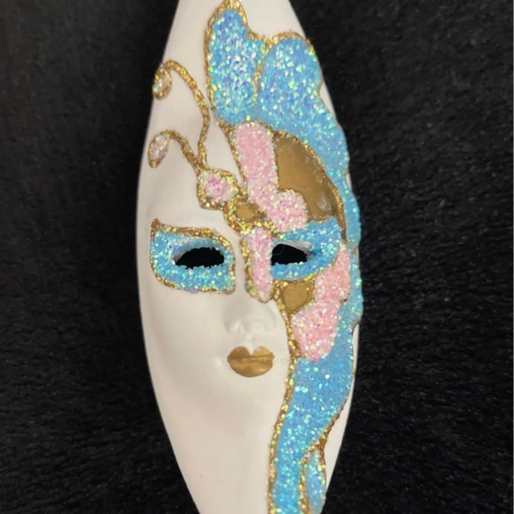 Harlequin Doll Face (NWOT)